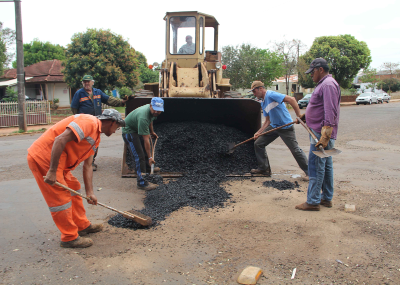 EXECUTIVO VISTORIA OPERAÇÃO TAPA-BURACOS